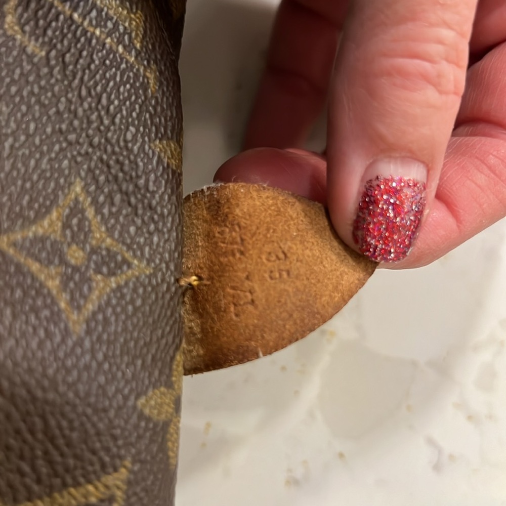 Louis Vuitton Square Sac Souple 45 - Picture 5 of 10